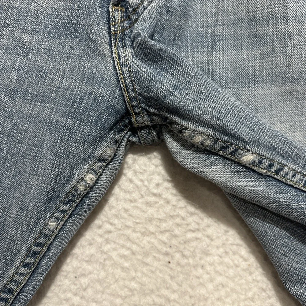 Levis 514 Jeans Men's‎ Size 32 Blue Slim Straight Light Wash Distressed Denim